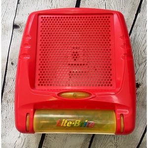 Hasbro 2003 Red Lite Brite Travel Flat Scr…